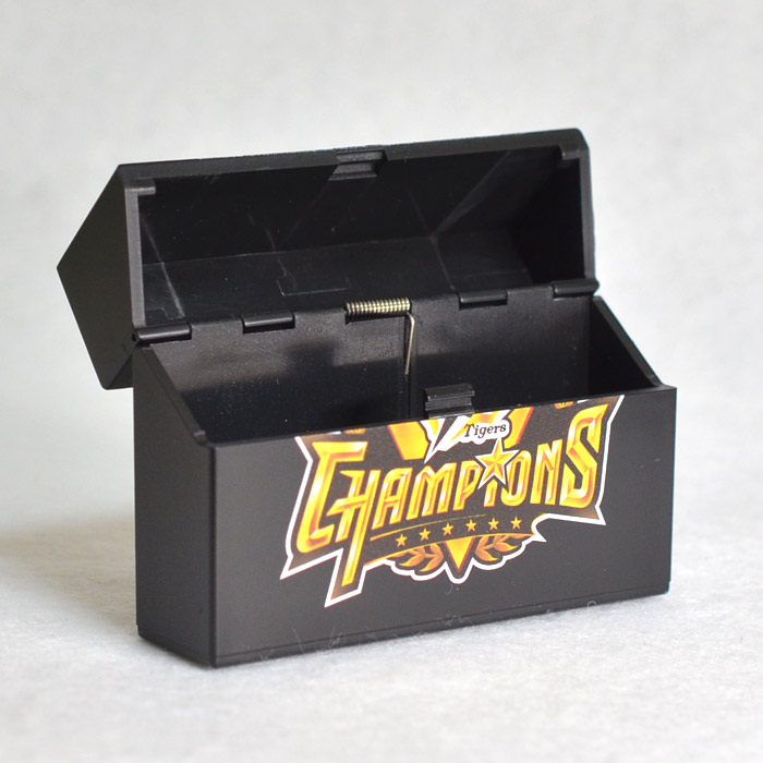 阪神タイガース 2025年リーグ優勝記念 加熱式タバコ対応マルチハードケース(iQOSアイコスケース) HTI-2025VICTORY BK