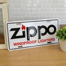ZIPPOナンバープレート白 × 黒ロゴWINDPROOF