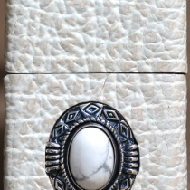 限定生産 Lizard Leatherトカゲ革巻き メタル石付きホワイト（ハウライト） 